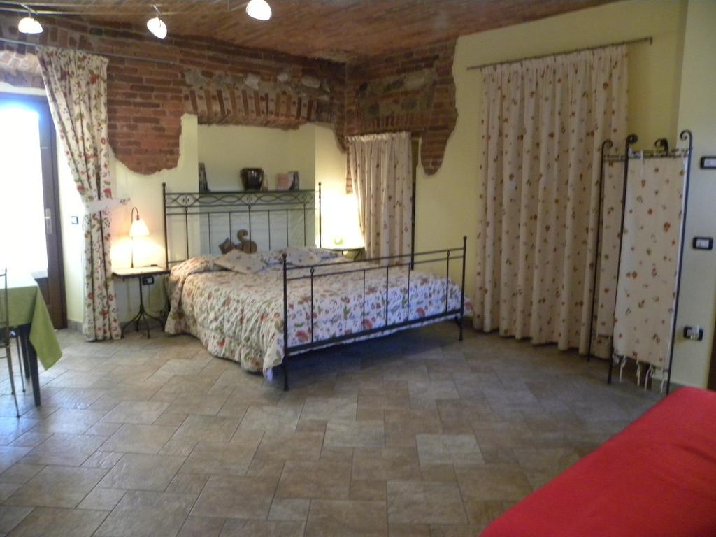 Agriturismo Fano'S Farm Suno Quarto foto