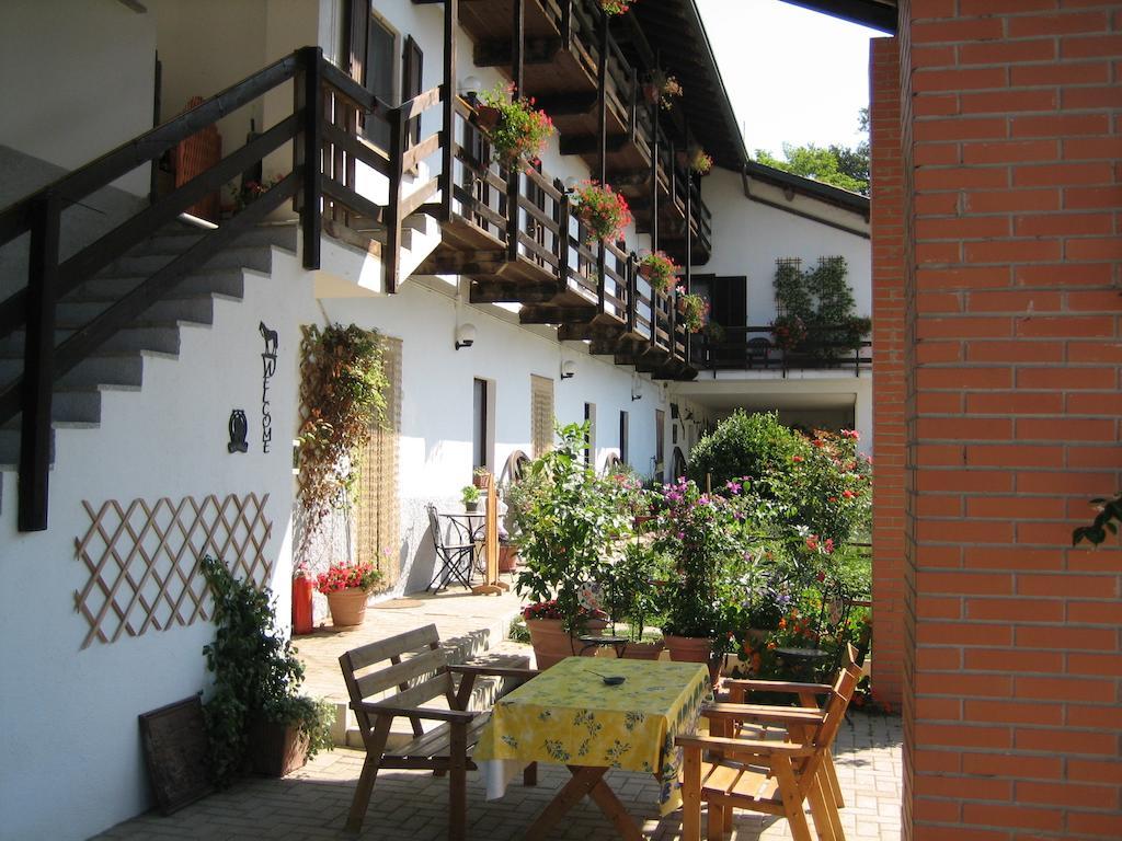 Agriturismo Fano'S Farm Suno Exterior foto