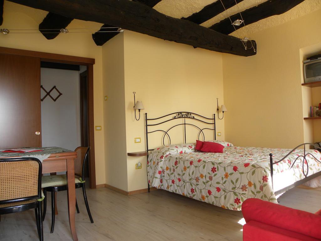 Agriturismo Fano'S Farm Suno Exterior foto